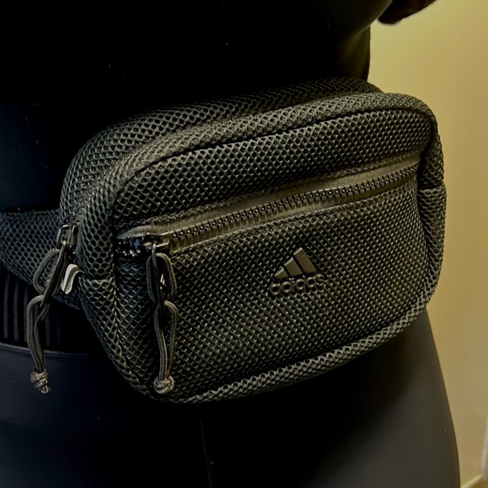 Adidas-Black Mesh Waist Belt Bag / Fanny Pack-
2 Zip Pockets